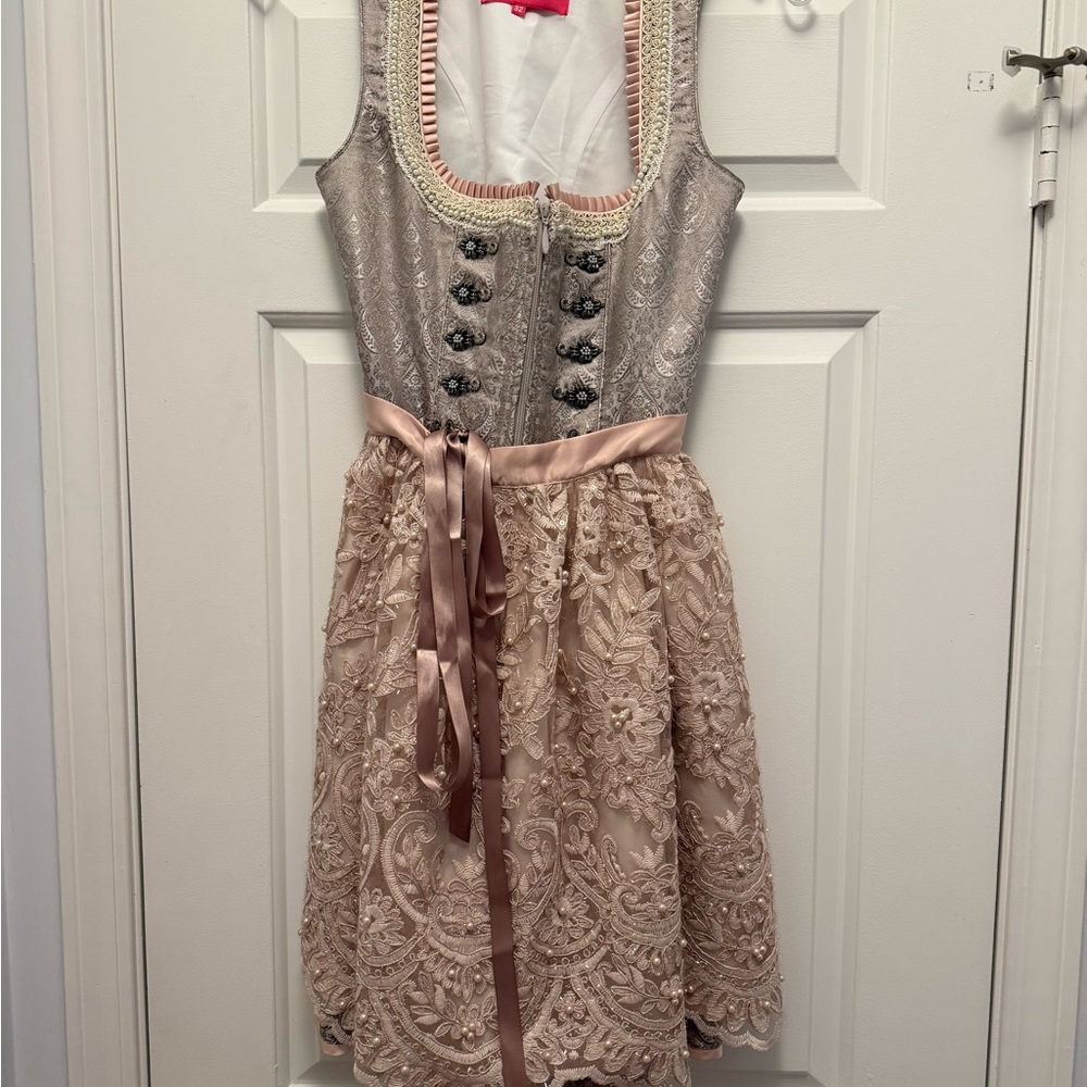 Elegant Krüger Lace Dirndl with Satin Ribbon